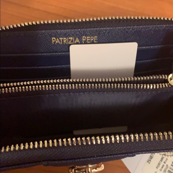 Beautiful Italian  Patricia Pepe wallet - Picture 4 of 4